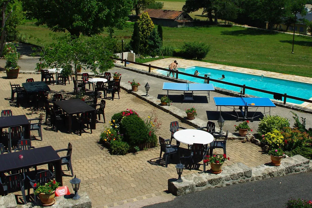 L'Auberge Fleurie Le Nayrac Отель